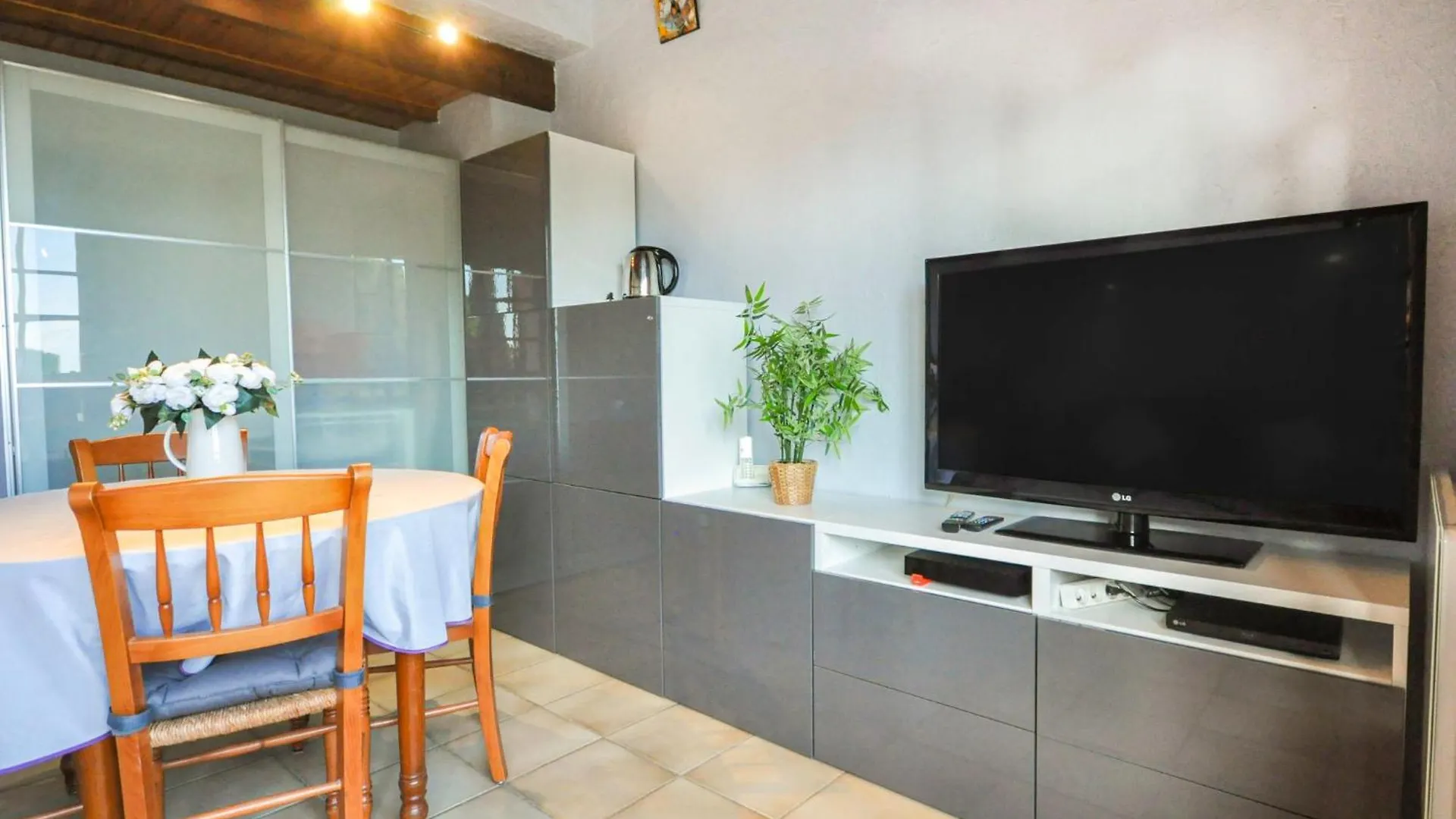 Apartment Les Oiseaux By Interhome Cavalaire-sur-Mer
